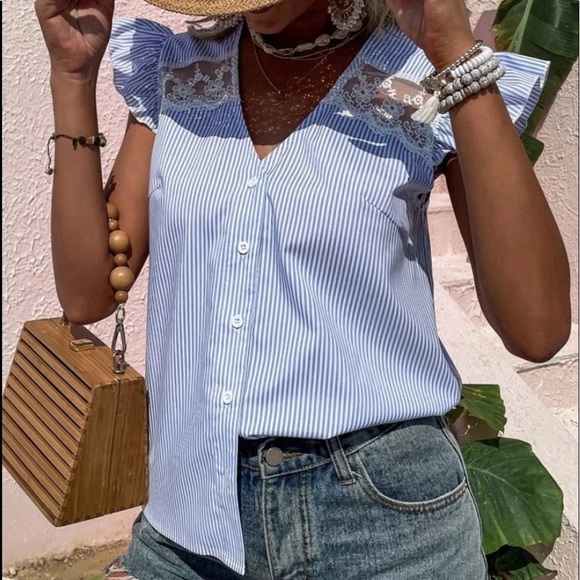 Striped lace detailed top - Picture 2 of 6